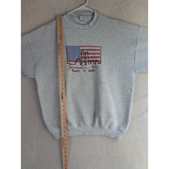 Vintage Sweatshirt Mens XL Gray Sept 9/11 Remember WTC Memorial READ - Picture 7 of 16